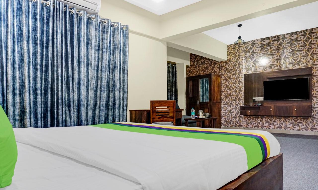 Treebo Tulip Hotel Pune Exterior photo