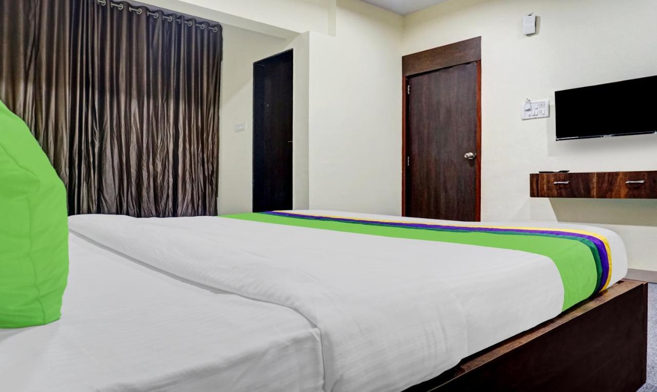 Treebo Tulip Hotel Pune Exterior photo